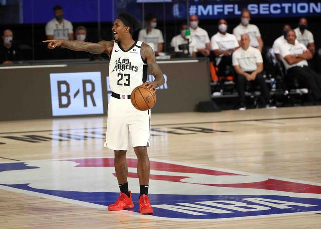 进站换上了 进站换上了