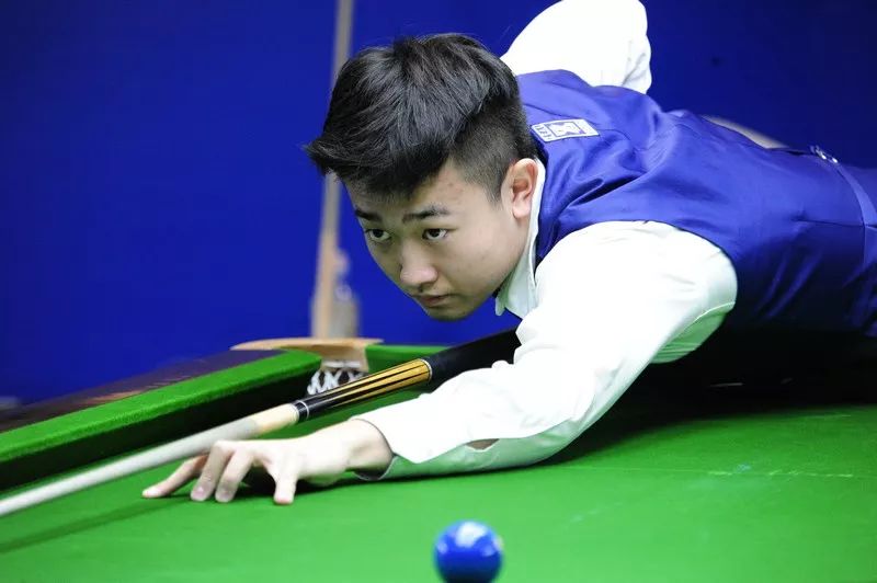 罗马诺：热刺和萨维尼奥进行了新的接触，并且还在坚持