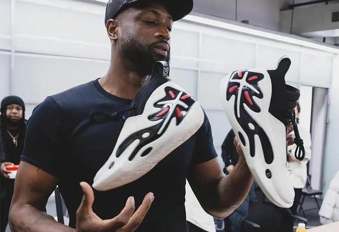 对更衣室与 对更衣室与